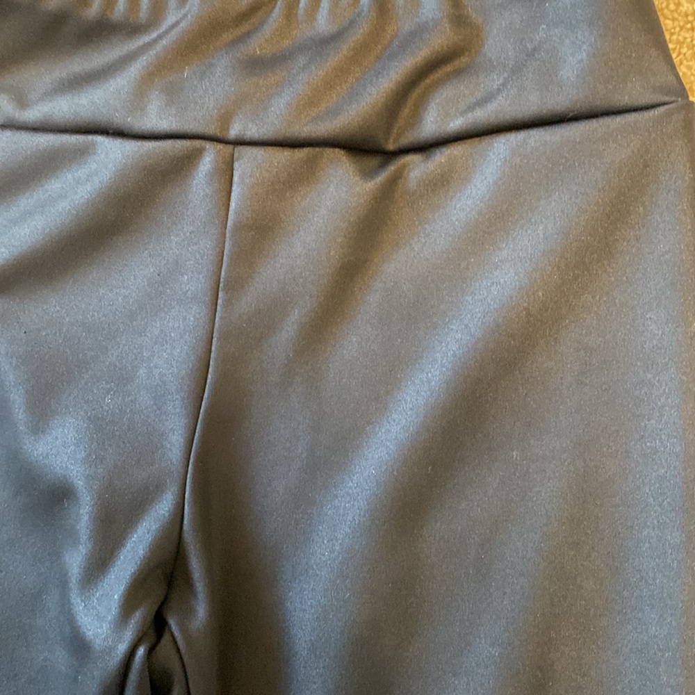 Art Class Shiny Black Leggings - Picture 3 of 4